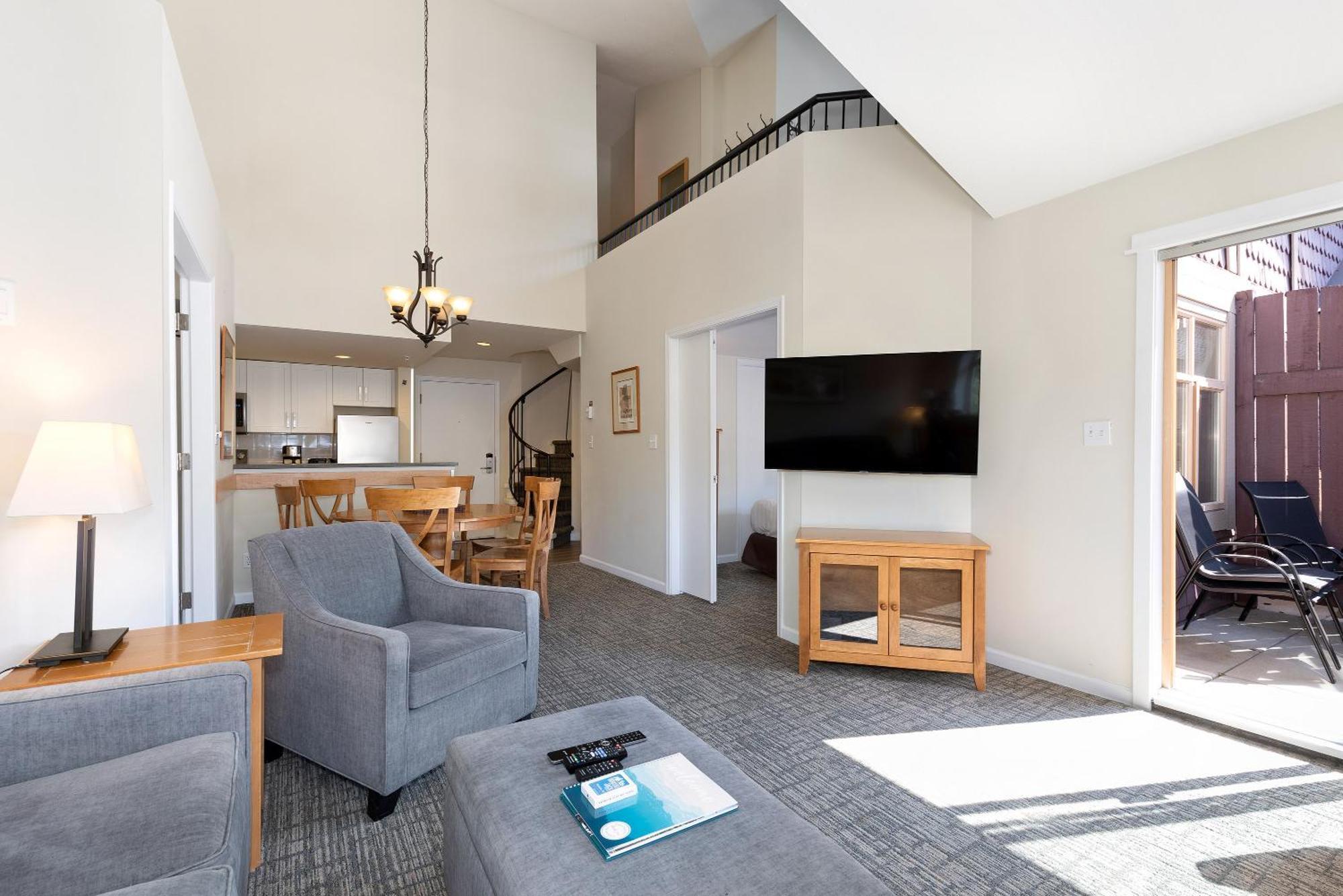 Tyndall Stone By Whiski Jack Appartement Whistler