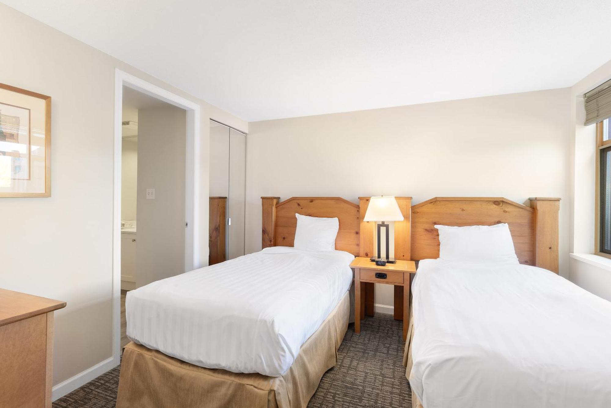 Tyndall Stone By Whiski Jack Appartement Whistler